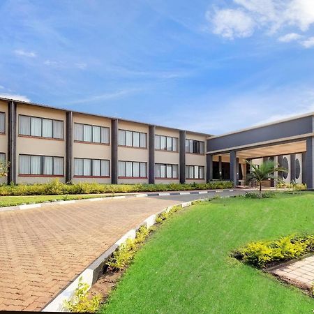 Protea Hotel By Marriott Chipata מראה חיצוני תמונה