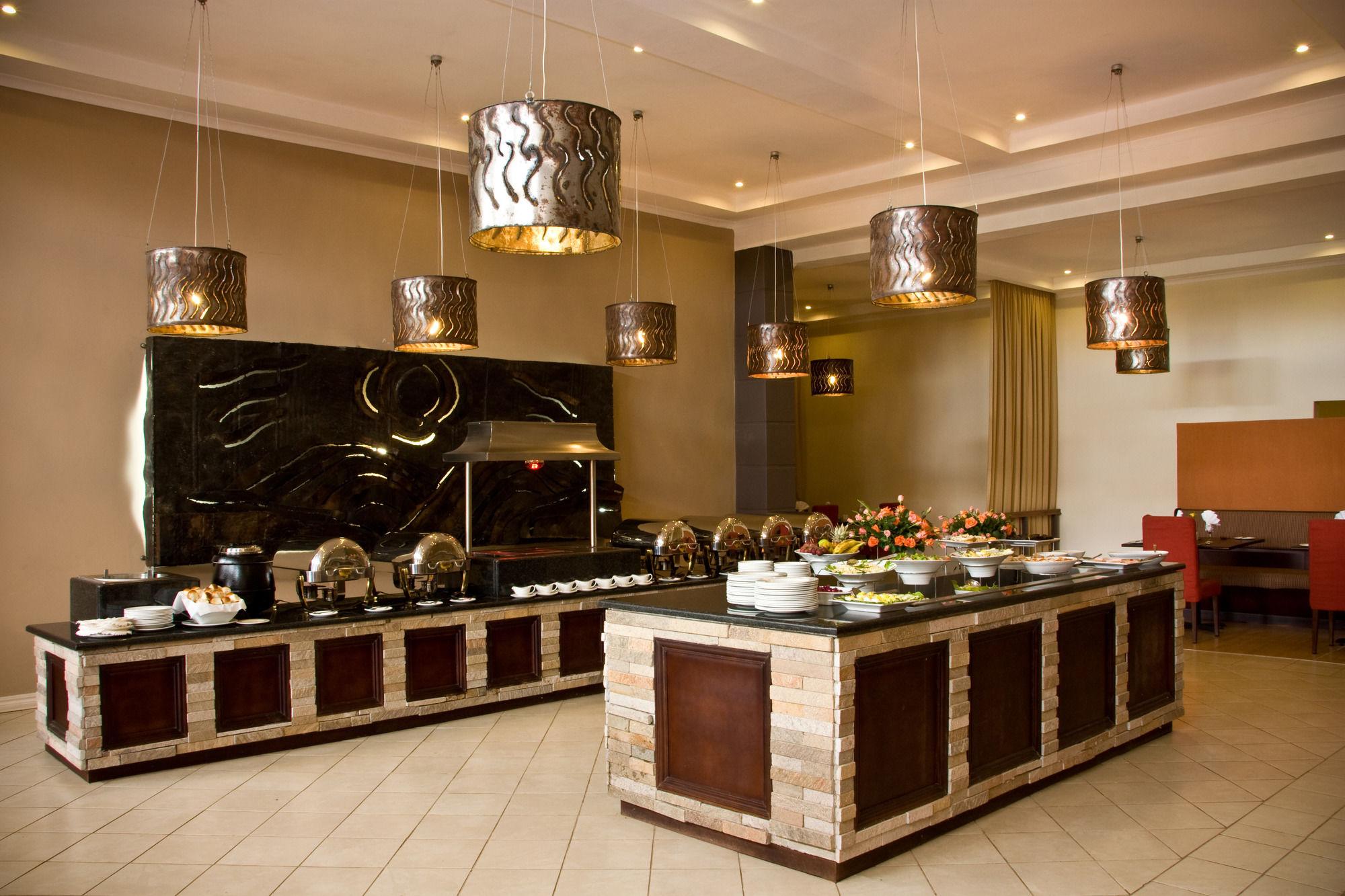 Protea Hotel By Marriott Chipata מראה חיצוני תמונה