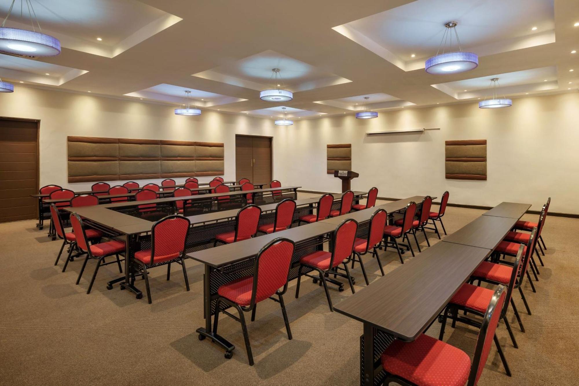 Protea Hotel By Marriott Chipata מראה חיצוני תמונה