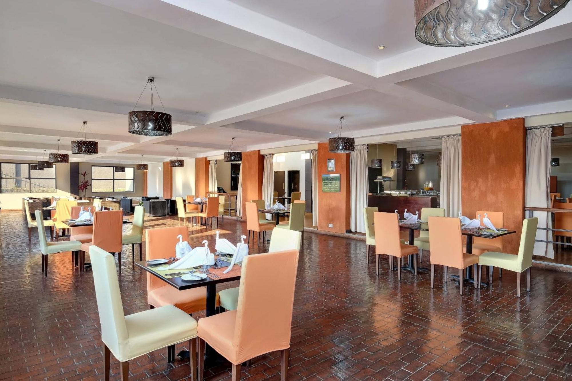 Protea Hotel By Marriott Chipata מראה חיצוני תמונה