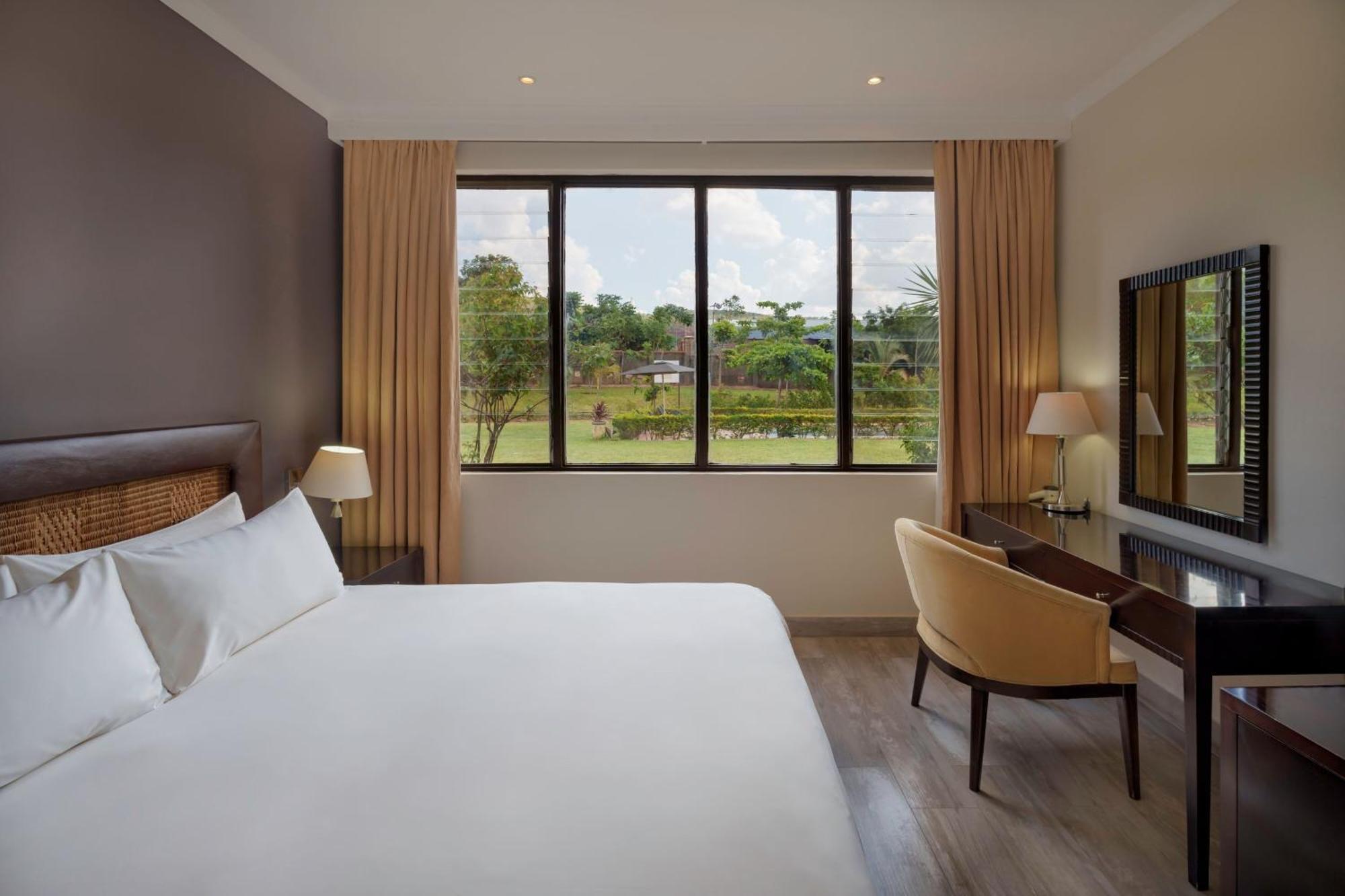 Protea Hotel By Marriott Chipata מראה חיצוני תמונה
