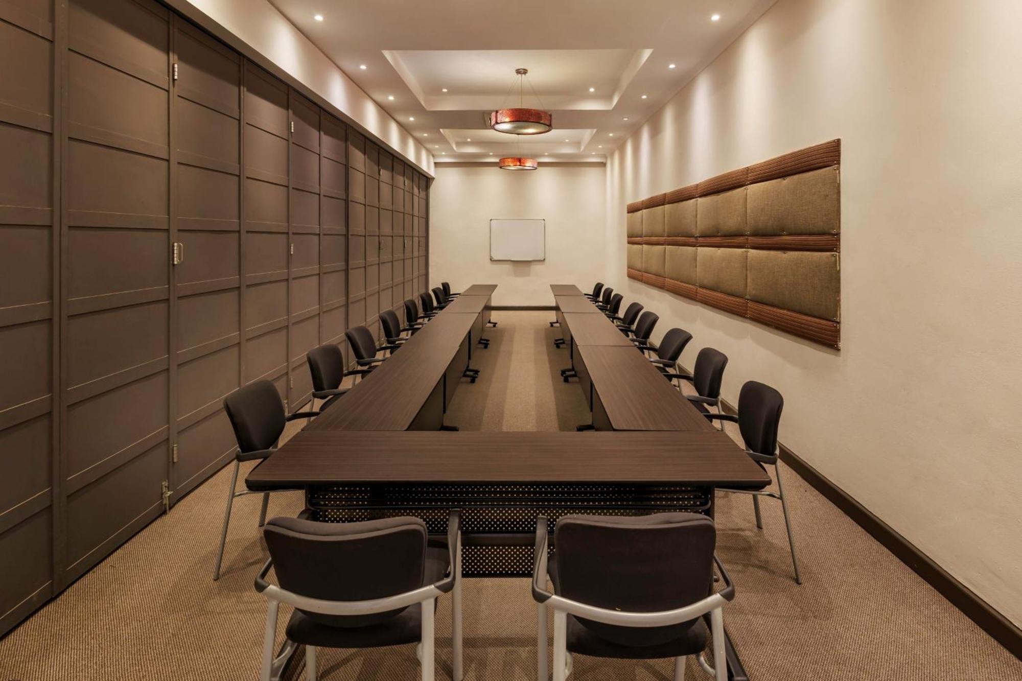 Protea Hotel By Marriott Chipata מראה חיצוני תמונה