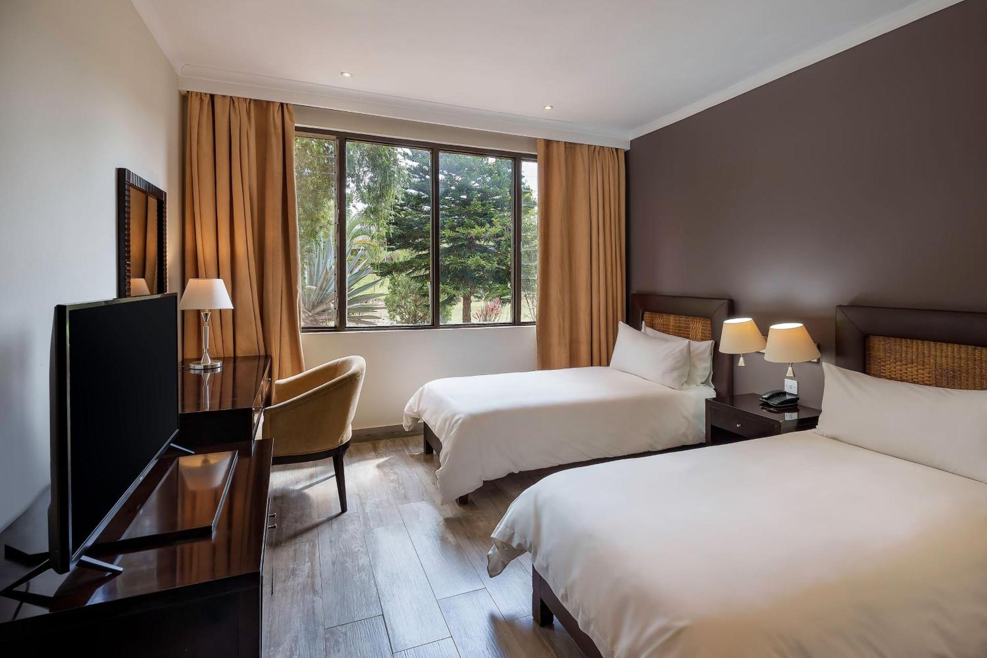 Protea Hotel By Marriott Chipata מראה חיצוני תמונה