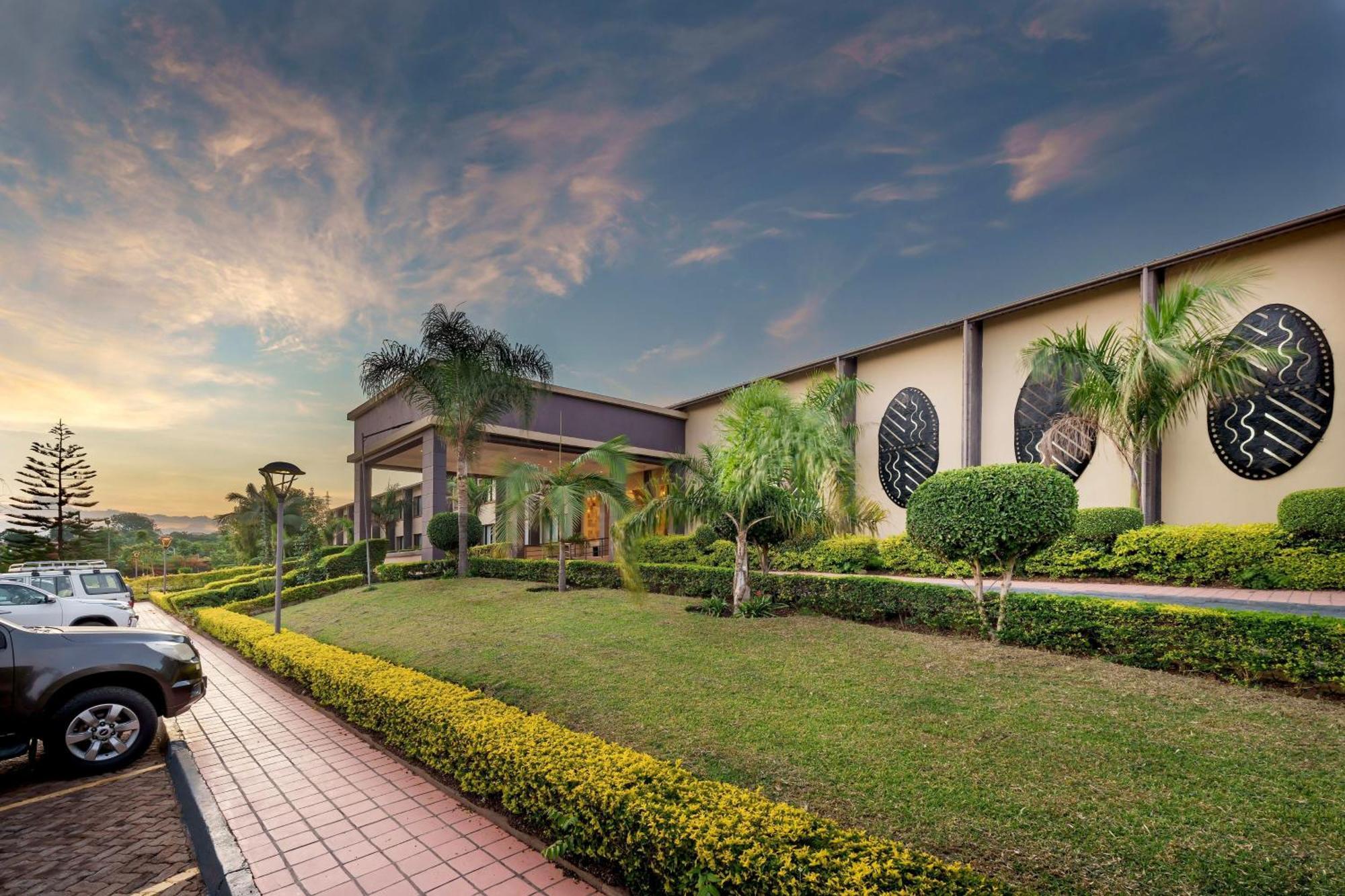 Protea Hotel By Marriott Chipata מראה חיצוני תמונה