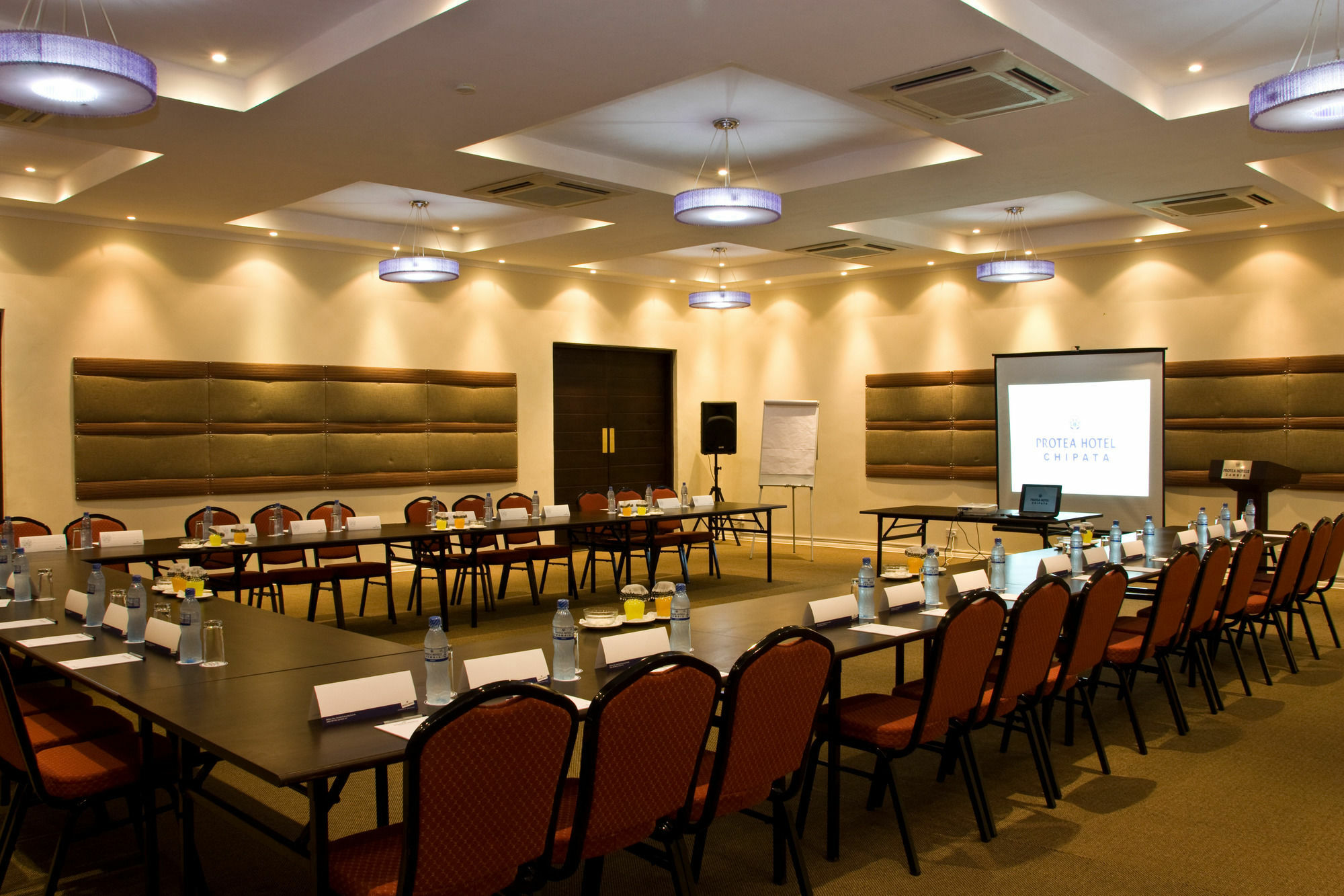 Protea Hotel By Marriott Chipata מראה חיצוני תמונה