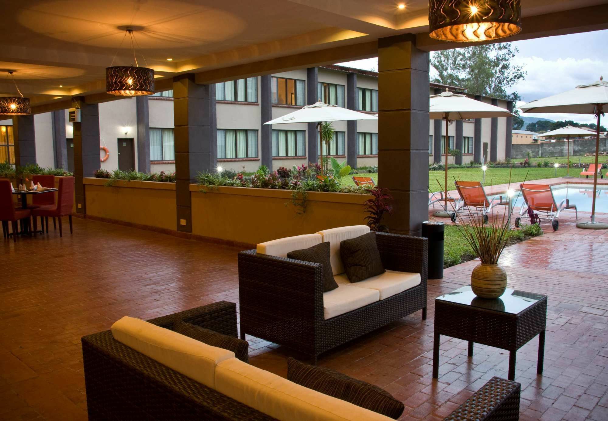 Protea Hotel By Marriott Chipata מראה חיצוני תמונה